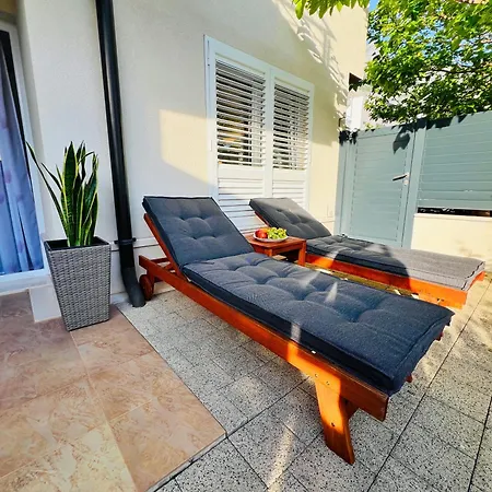 Adria Makarska Apartment