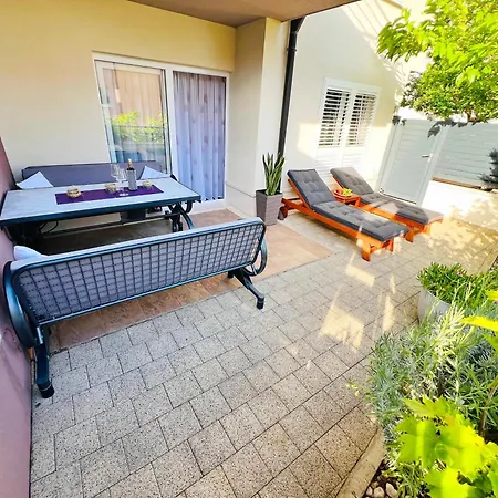 Adria Makarska Apartment *